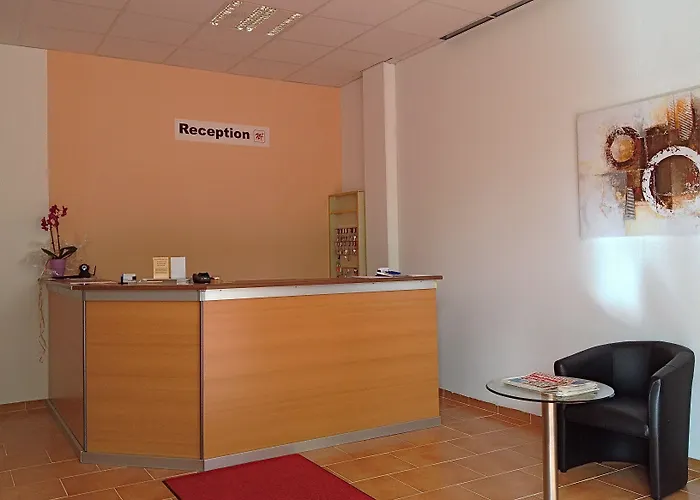 New Fair Messe Отель 2*